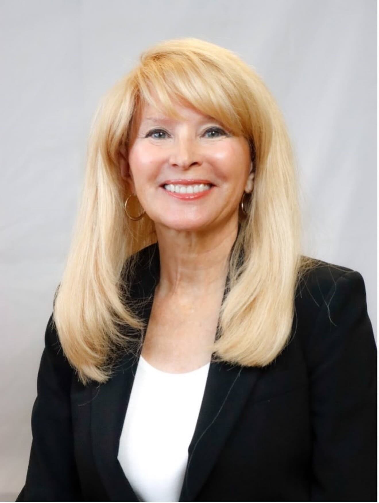 Sherry Knowles headshot